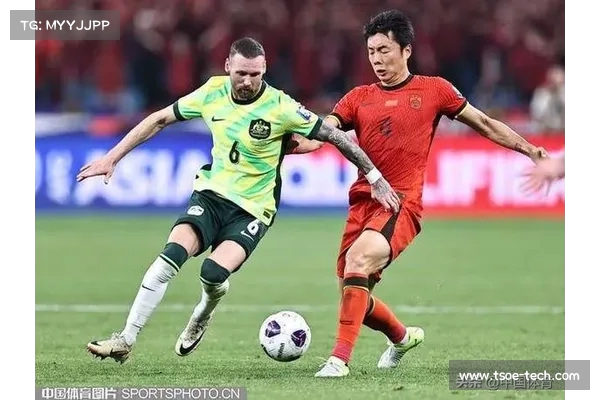 在7万球迷的呐喊中国足0比2不敌澳大利亚错失直通2026世界杯机会 在7万球迷的呐喊中国足0比2不敌澳大利亚错失直通2026世界杯机会